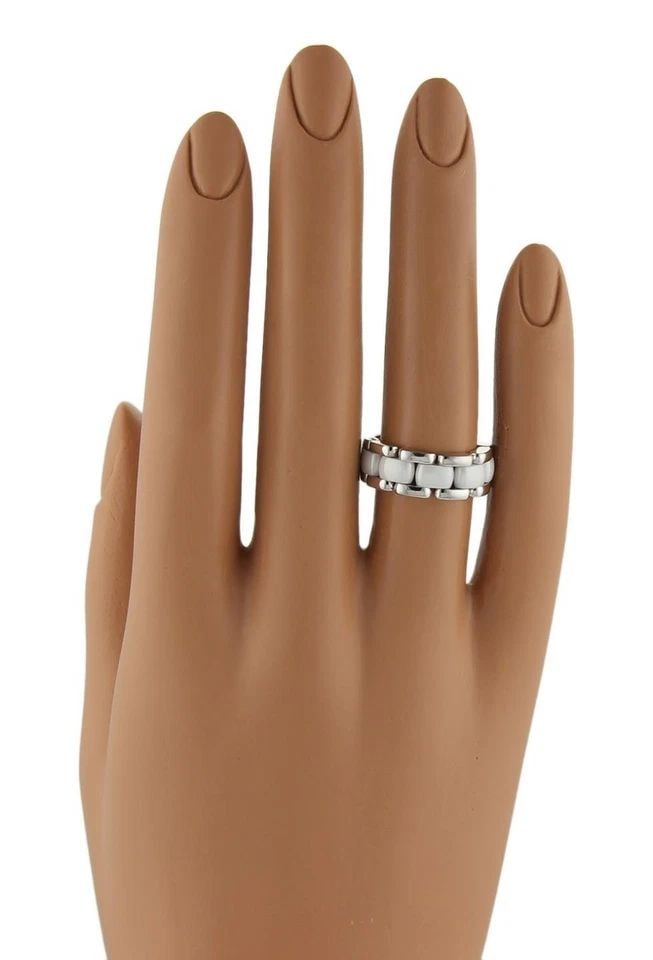 CHANEL ULTRA CERAMIC GOLD RING 18K WHITE FLEX BAR BAND SIZE 9: CHANEL ULTRA CERAMIC GOLD RING 18K WHITE FLEX BAR BAND SIZE 9 This is an authentic ring by Chanel, from their Ultra collection, it is 18k white gold with a polished finish and a bar link at the front 