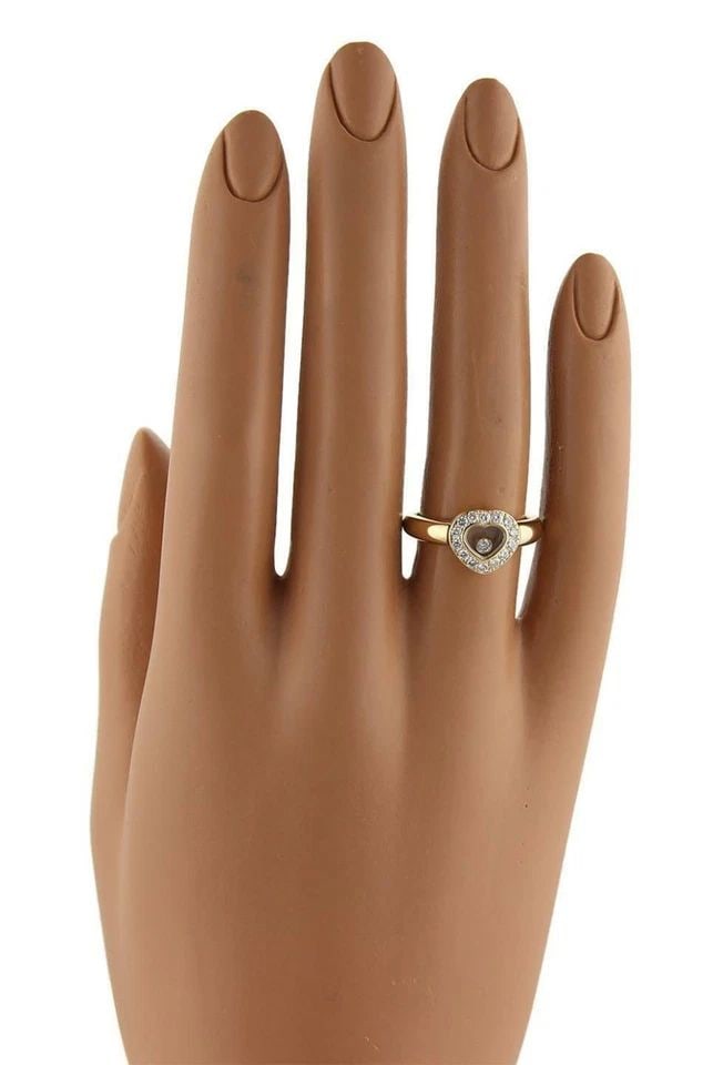 CHOPARD GOLOD RING HAPPY DIAMOND 18K YELLOW HEART BEZEL RING SIZE 5.5: CHOPARD GOLOD RING HAPPY DIAMOND 18K YELLOW HEART BEZEL RING SIZE 5.5 Chopard Happy Diamond 18k Yellow Gold Diamond Heart Bezel Ring Size 5.5 Description This is lovely and elegant authentic designer 