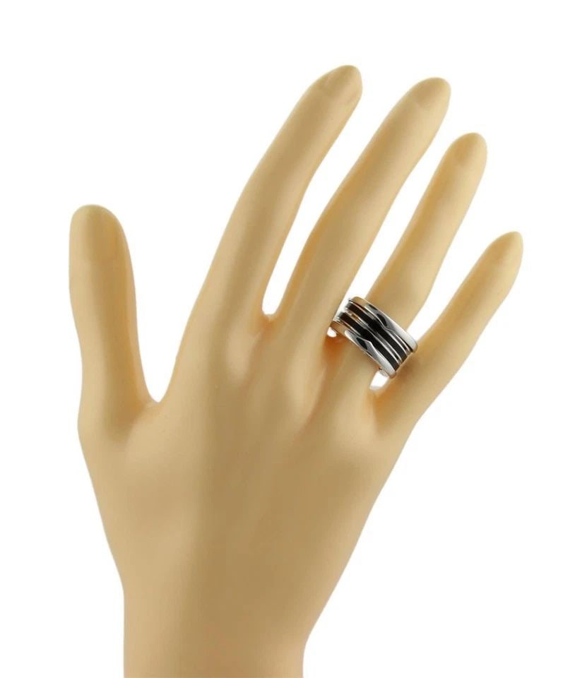BVLGARI B ZERO-1 BISELOVAN RING 18K WHITE GOLD ENAMEL BAND SIZE EU 46-US 3.5: BVLGARI B ZERO-1 BISELOVAN RING 18K WHITE GOLD ENAMEL BAND SIZE EU 46-US 3.5 The Bvlgari B Zero-1 Biselovan Ring is a stunning piece of fine jewelry crafted from 18k white gold with an enamel band. Th