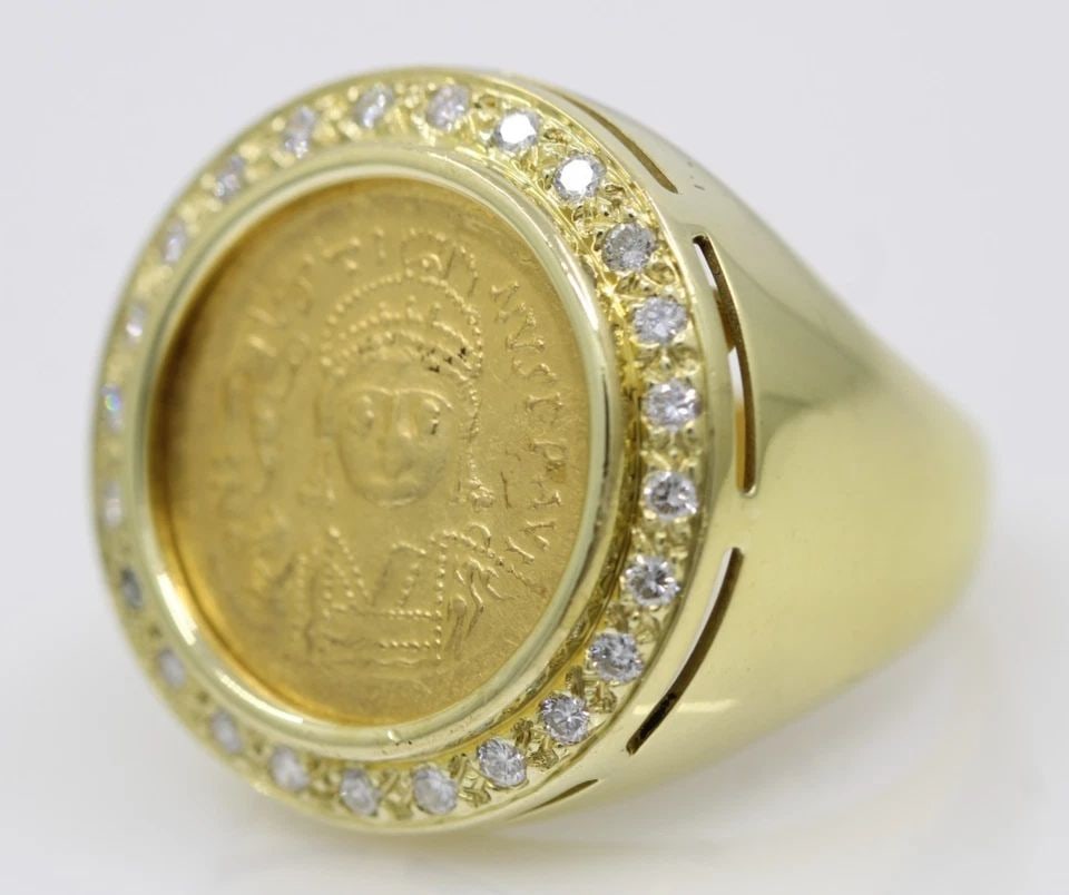 JUSTINE II BYZANTINE EMPIRE GOLD COIN IN 18K YELLOW GOLD RING SIZE 12.5 ~ 24.4G: JUSTINE II BYZANTINE EMPIRE GOLD COIN IN 18K YELLOW GOLD RING SIZE 12.5 ~ 24.4G Description Justine II Byzantine Empire Gold Coin in 18k Yellow Gold Ring Coin/ring is in good condition. May show signs
