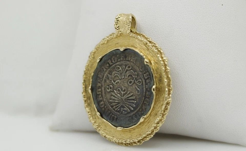 1469-1504 SPAIN AR 1 REALE FERDINAND & ISABELLA SILVER COIN IN 14K PENDANT (1 of 1)