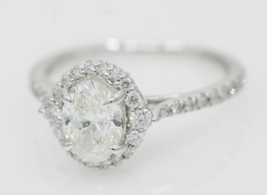 14K WHITE GOLD GIA NATURAL 1.25 TCW OVAL DIAMOND HALO ENGAGEMENT RING SIZE 5: 14K WHITE GOLD GIA NATURAL 1.25 TCW OVAL DIAMOND HALO ENGAGEMENT RING SIZE 5 14K WHITE GOLD GIA NATURAL 1.25 TCW OVAL DIAMOND HALO ENGAGEMENT RING SIZE 5 Description 14K White Gold GIA Natural 1.25 TC