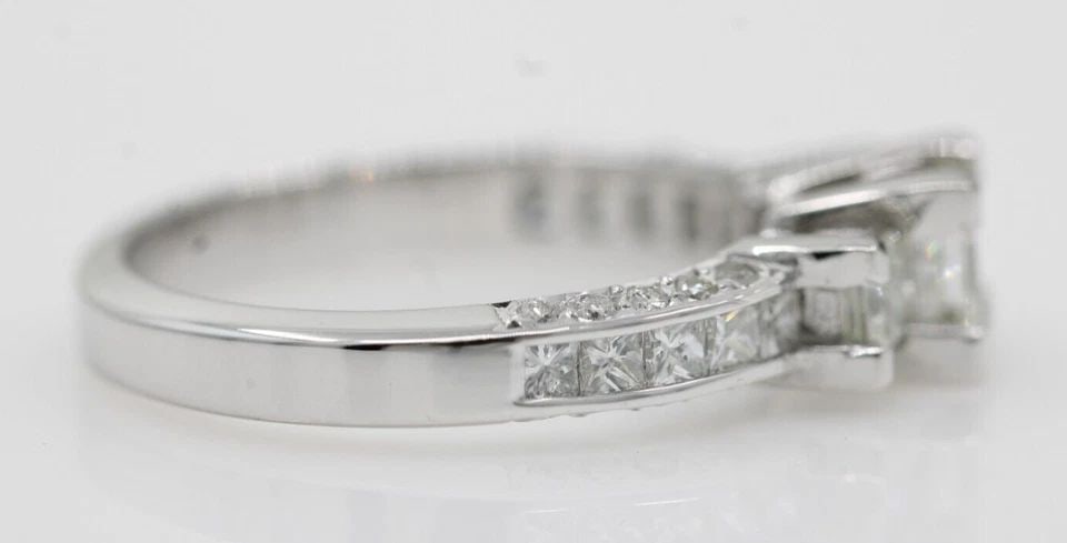 14K WHITE GOLD 1.25 TCW NATURAL DIAMOND THREE STONE PRICINESS RING SIZE 7: 14K WHITE GOLD 1.25 TCW NATURAL DIAMOND THREE STONE PRICINESS RING SIZE 7 14K WHITE GOLD 1.25 TCW NATURAL DIAMOND THREE STONE PRICINESS RING SIZE 7 Description 14K White Gold 1.25 TCW Natural Diamond 