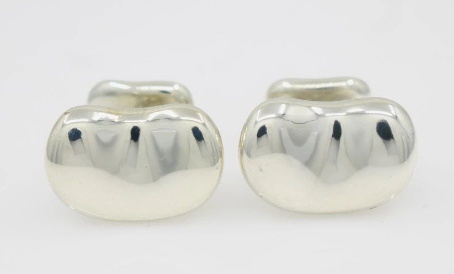TIFFANY & CO. ELSA PERETTI STERLING SILVER BEAN DESIGN CUFFLINKS (1 of 2)
