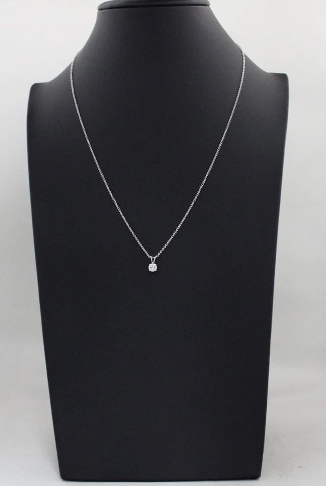 14K WHITE GOLD IGI 0.35 CT LAB GROWN DIAMOND PENDANT & NECKLACE 18" ~ 2.1GR: 14K WHITE GOLD IGI 0.35 CT LAB GROWN DIAMOND PENDANT & NECKLACE 18" ~ 2.1GR Description 14K White Gold IGI 0.35ct Lab Grown Diamond Pendant & Necklace Pendant/necklace is in good condition. May show s