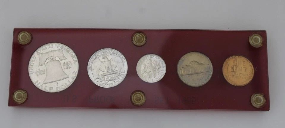 1955 UNITED STATES MINT PROOF SET RED HARD PLASTIC HOLDER (1 of 2)