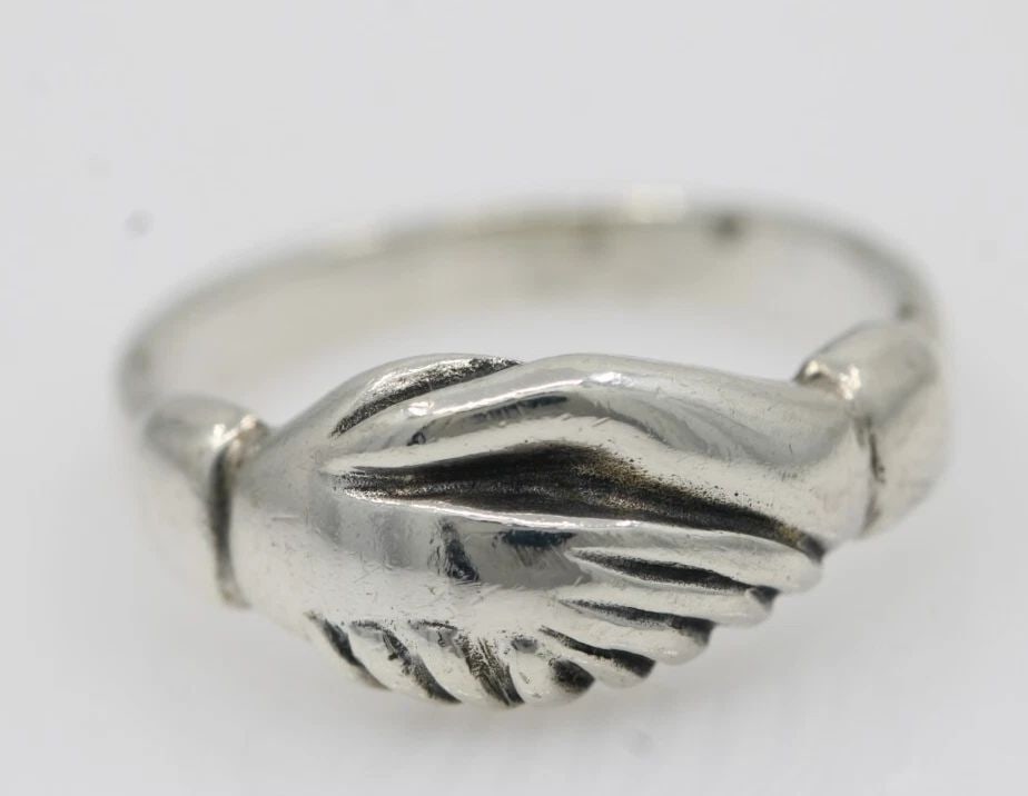 JAMES AVERY STERLING SILVER FRIENDSHIP HANDSHAKE RING SIZE 5.5 - 3.3 GRAMS (1 of 1)