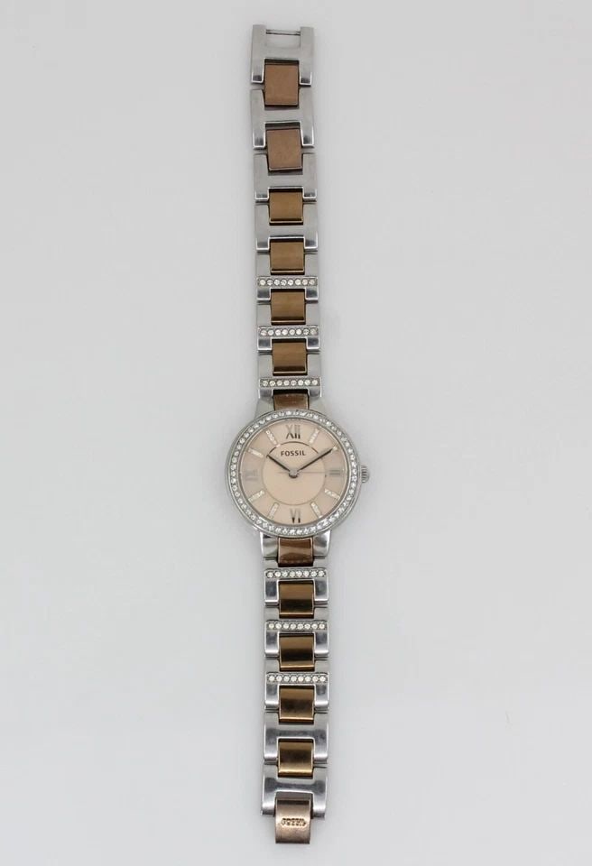 FOSSIL VIRGINIA TWO-TONE ROSE GOLD STAINLESS STEEL WATCH 30MM CASE W RHINESTONES: FOSSIL VIRGINIA TWO-TONE ROSE GOLD STAINLESS STEEL WATCH 30MM CASE W RHINESTONES Description Fossil Virginia Two-Tone Rose Gold Stainless Steel Watch 30mm Case W Rhinestones Watch is in great working 