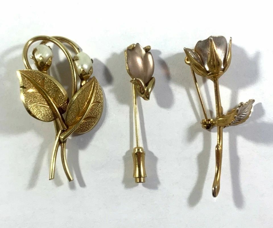 LOT OF 9 VINTAGE PINS BROOCHES WHITING & DAVIS, AVON, FLORALIA, BOEHM AT HOME (1 of 2)