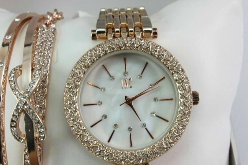 INC CRYSTAL BEZEL STAINLESS STEEL WOMENS WATCH & 3 BRACELETS IN002RG FS! (1 of 2)