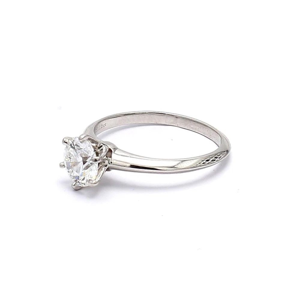 TIFFANY AND CO 1.12 CARAT ROUND BRILLIANT E-VS1 DIAMOND PLATINUM ENGAGEMENT RING: TIFFANY AND CO 1.12 CARAT ROUND BRILLIANT E-VS1 DIAMOND PLATINUM ENGAGEMENT RING Title: Tiffany and Co 1.12 Carat Round Brilliant E-VS1 Diamond Platinum Engagement Ring Style: Engagement Metal: Platin