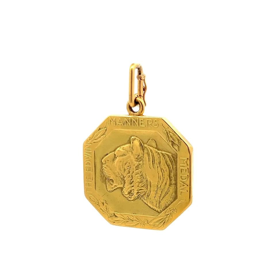 VINTAGE 60.98 GRAMS TIGER MEDAL 18 KARAT YELLOW GOLD PENDANT (1 of 1)
