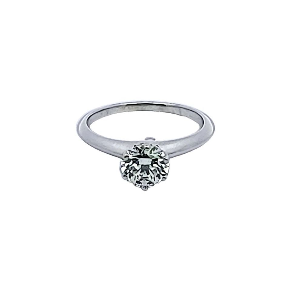 TIFFANY & CO. 1.10 CARAT ROUND BRILLIANT I VVS1 DIAMOND WHITE PLATINUM RING: TIFFANY & CO. 1.10 CARAT ROUND BRILLIANT I VVS1 DIAMOND WHITE PLATINUM RING Title: Tiffany & Co 1.10 Carat Round Brilliant I VVS1 Diamond White Platinum Engagement Ring Style: Engagement Metal: White 