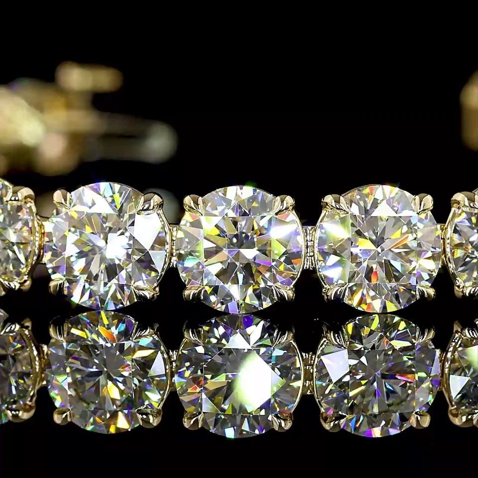LAB-GROWN 24.14 CARAT ROUND E-F-VVS2 DIAMOND 14K YELLOW GOLD TENNIS BRACELET: LAB-GROWN 24.14 CARAT ROUND E-F-VVS2 DIAMOND 14K YELLOW GOLD TENNIS BRACELET Title: High-quality Brand-New Echo Friendly Elegant Lab-Grown 24.14 Carat Round E-F-VVS2 Diamond 14K Yellow Gold Tennis Bra