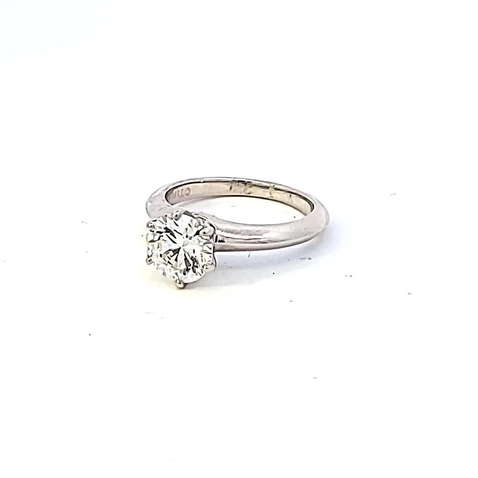 TIFFANY & CO 1.27 CARAT ROUND BRILLIANT H VVS2 DIAMOND PLATINUM ENGAGEMENT RING: TIFFANY & CO 1.27 CARAT ROUND BRILLIANT H VVS2 DIAMOND PLATINUM ENGAGEMENT RING Title: Tiffany & Co 1.27 Carat Round Brilliant H VVS2 Diamond Platinum Engagement Ring Style: Engagement Metal: Platinum