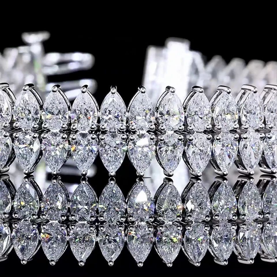 LAB-GROWN 13.58 CARAT PEAR E-F-VS DIAMOND 14K WHITE GOLD TENNIS BRACELET: LAB-GROWN 13.58 CARAT PEAR E-F-VS DIAMOND 14K WHITE GOLD TENNIS BRACELET Title: High-quality Brand-New Echo Friendly Elegant Lab-Grown 13.58 Carat Pear E-F-VS Diamond 14K White Gold Tennis Bracelet Vi