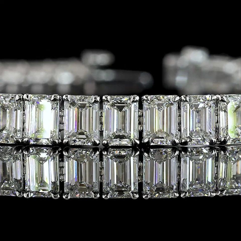 LAB-GROWN 15.57 CARAT EMERALD E-F-VS1 DIAMOND 14K WHITE GOLD TENNIS BRACELET: LAB-GROWN 15.57 CARAT EMERALD E-F-VS1 DIAMOND 14K WHITE GOLD TENNIS BRACELET LAB-GROWN 15.57 CARAT EMERALD E-F-VS1 DIAMOND 14K WHITE GOLD TENNIS BRACELET PRODUCT DESCRIPTION Title: High-quality Brand-
