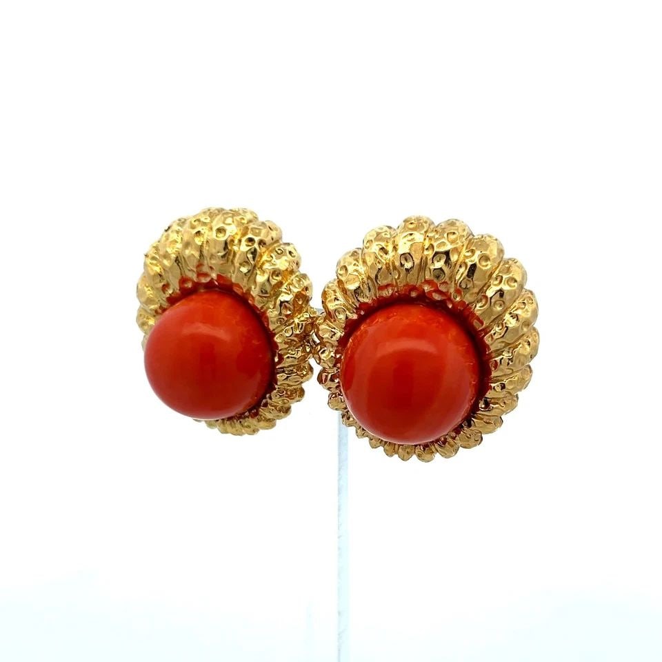 15.3-15.7MM RED CORAL 18 KARAT YELLOW GOLD CLIP ON EARRINGS (1 of 2)
