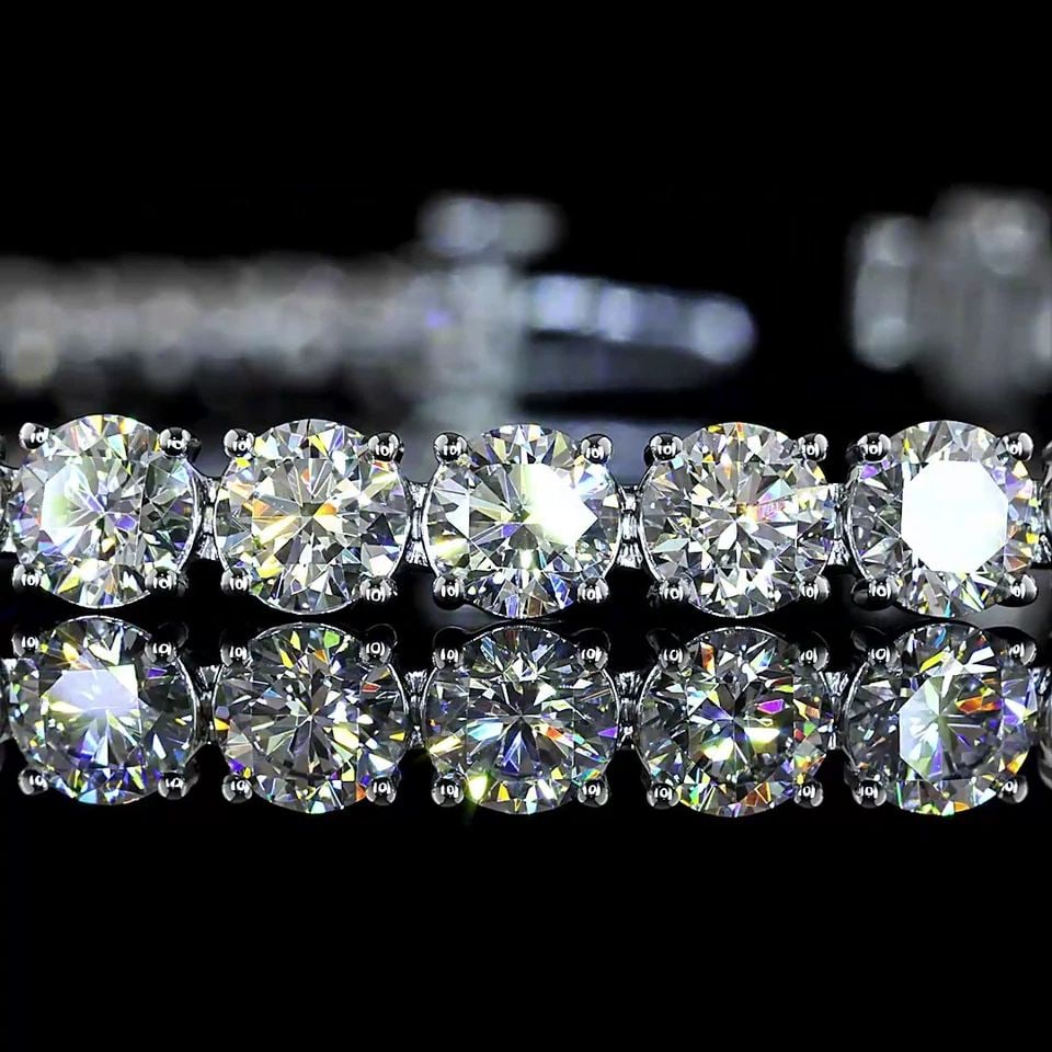 LAB-GROWN 9.47 CARAT ROUND E-F-VS1 DIAMOND 14K WHITE GOLD TENNIS BRACELET: LAB-GROWN 9.47 CARAT ROUND E-F-VS1 DIAMOND 14K WHITE GOLD TENNIS BRACELET LAB-GROWN 9.47 CARAT ROUND E-F-VS1 DIAMOND 14K WHITE GOLD TENNIS BRACELET $5,410.00 PRODUCT DESCRIPTION Title: High-quality Br