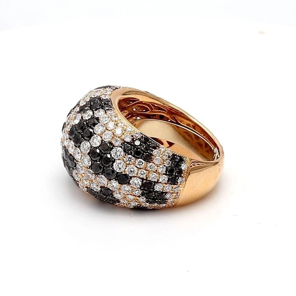 18 KARAT YELLOW GOLD COCKTAIL RING WITH 5.8 CARAT ROUND DIAMONDS SIZE 6.5 (1 of 2)