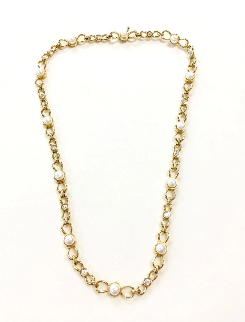 TIFFANY & CO. 18K YELLOW GOLD NECKLACE, PEARLS, 1.00CTS OF DIAMONDS ( 16 INCH ): TIFFANY & CO. 18K YELLOW GOLD NECKLACE WITH PEARLS AND DIAMONDS Tiffany & Co. 18k Yellow Gold Necklace with pearls and diamonds You are bidding on a Tiffany & Co. 18k Yellow Gold Pearl Diamonds, Linke