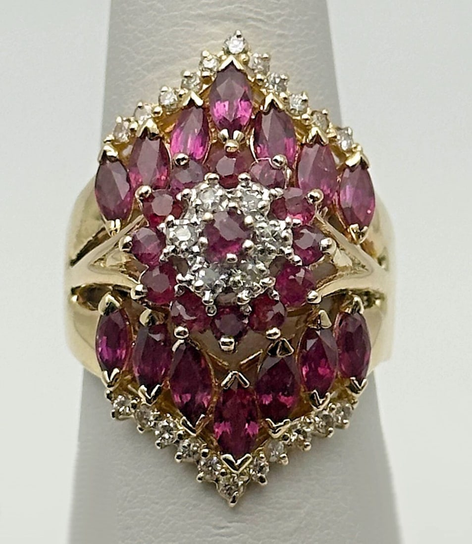 14K GOLD RING WITH 4.6CTS NATURAL RUBIES, 0.28CTS OF DIAMONDS ( SIZE: 8 ) 14.4G (1 of 1)