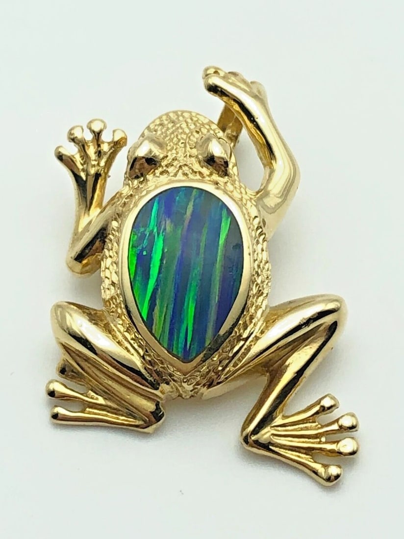 14K YELLOW GOLD FROG PENDANT WITH LAB CREATED OPAL 9.9 GRAMS: 14k Yellow Gold Frog Pendant with Lab Created Opal 9.9 grams