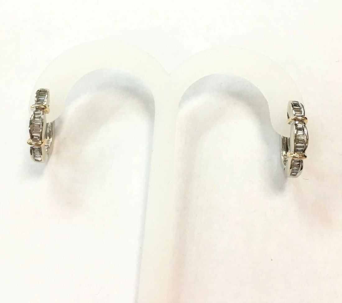 14K WHITE GOLD EARRINGS WITH YELLOW GOLD TRIM AND 1.0CTW BAGUETTE DIAMONDS 5.8G: 14K WHITE GOLD EARRINGS WITH YELLOW GOLD TRIM AND BAGUETTE DIAMONDS 14k White Gold Earrings with Yellow Gold Trim and baguette Diamonds You are bidding on a 14k White Gold Earrings with Yellow Gold Tr