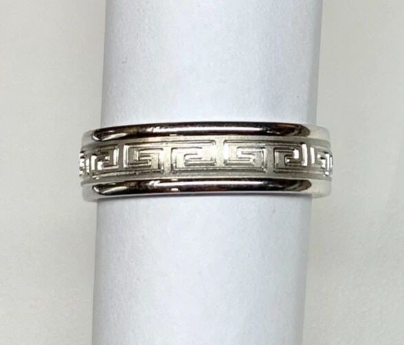 14K WHITE GOLD BENCHMARK COMFORT-FIT RING / BAND 6MM SIZE: 10 6.7G: 14k White Gold Benchmark Comfort-Fit Ring / Band 6mm You are bidding on a pre-owned Men's 14k White Gold Benchmark Comfort-Fit Band, Greek Design. The ring has minor scuffs and scratches from normal w