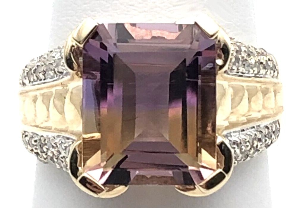 14K GOLD RING WITH AMETRINE AND 0.27CTW DIAMONDS (SIZE: 8.25) 5.9 GRAMS: 14K GOLD RING WITH CENTER AMETRINE AND 0.27CT OF DIAMONDS SIZE: 8.25 14k Gold Ring with center Ametrine and 0.27ct of Diamonds You are bidding on a 14k Gold Ring with center Ametrine and 0.27ct of Dia