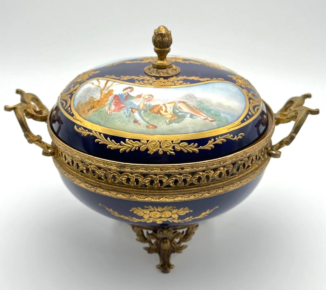 ANTIQUE SEVRES CHATEAU DE LONGPRE BONBONNIERE PORCELAIN BRONZE ORMOLU BOWL (1 of 2)