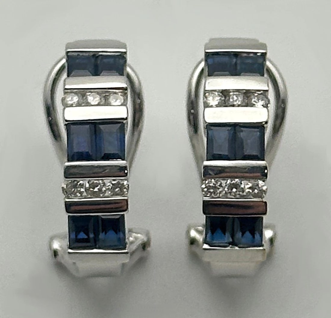 14K WHITE GOLD EARRINGS WITH 1.5CTW NATURAL SAPPHIRES AND 0.25CTS DIAMONDS 4.6G: 14K WHITE GOLD EARRINGS WITH DIAMONDS AND NATURAL BLUE SAPPHIRE 14k White Gold Earrings with Diamonds and Natural Blue Sapphire You are bidding on a 14k White Gold Earrings with Diamonds and Natural B