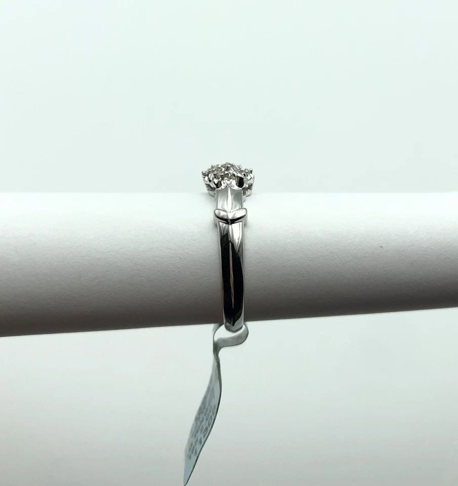 NEW 18K WHITE GOLD, SNOW FLAKE STYLE RING, 0.04CTW DIAMONDS (SIZE 6.75) 3 GRAM (1 of 1)