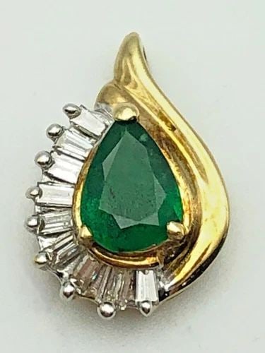 10K GOLD PEAR SHAPE PENDANT WITH NATURAL EMERALD AND 0.22CTW DIAMONDS 1.2G (1 of 2)