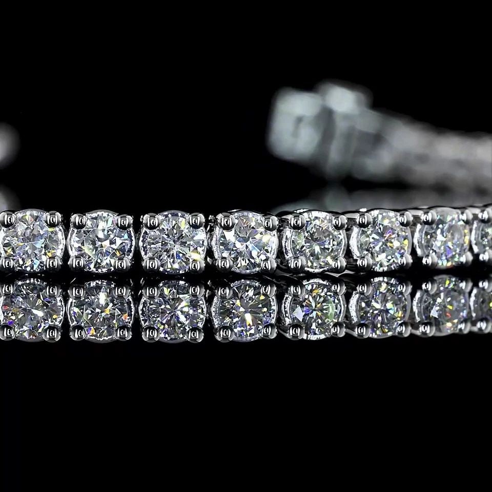 LAB-GROWN 2.8 CARAT ROUND E-F-VS2 DIAMOND 14K WHITE GOLD TENNIS BRACELET: LAB-GROWN 2.8 CARAT ROUND E-F-VS2 DIAMOND 14K WHITE GOLD TENNIS BRACELET Title: High-quality Brand-New Echo Friendly Elegant Lab-Grown 2.8 Carat Round E-F-VS2 Diamond 14K White Gold Tennis Bracelet Vi