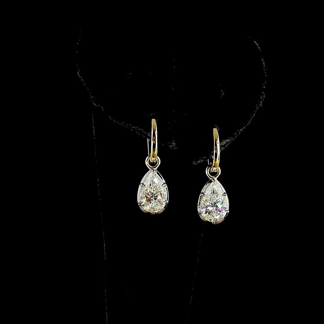 LAB-GROWN 4.05 CARAT PEAR E-F-VS1 DIAMOND 14K YELLOW GOLD HANGING EARRINGS: LAB-GROWN 4.05 CARAT PEAR E-F-VS1 DIAMOND 14K YELLOW GOLD HANGING EARRINGS $2,970.00 PRODUCT DESCRIPTION Title: High-quality Brand-New Echo Friendly Elegant Lab-Grown 4.05 Carat Pear E-F-VS1 Diamond 1