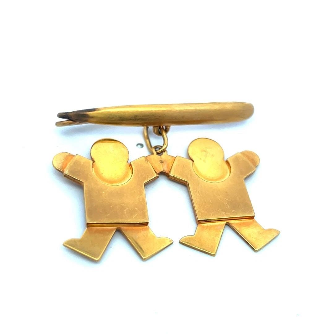 VINTAGE 14K YELLOW GOLD PIN BROOCH 1.78X1.49X0.30 INCH 13 GRAMS: VINTAGE 14K YELLOW GOLD PIN BROOCH 1.78X1.49X0.30 INCH 13 GRAMS PRODUCT DESCRIPTION Detailed Description: Embrace vintage charm with this 14K yellow gold pin brooch, expertly crafted to capture a whim