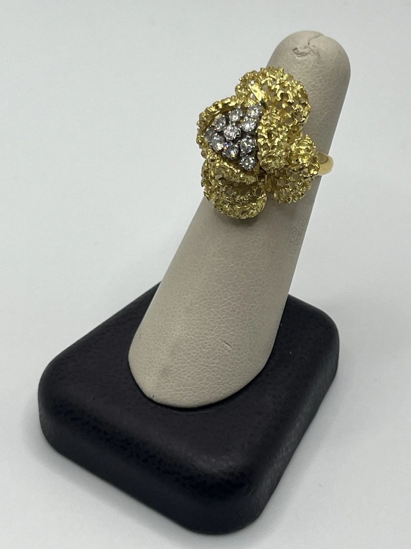 YELLOW GOLD & DIAMOND ESTATE ROSE RING SIZE 5.5 LOOSE: YELLOW GOLD & DIAMOND ESTATE ROSE RING SIZE 5.5 LOOSE YELLOW GOLD & DIAMOND ESTATE ROSE RING SIZE 5.5 LOOSE Elevate your jewelry collection with this stunning Yellow Gold & Diamond Estate Rose Rin