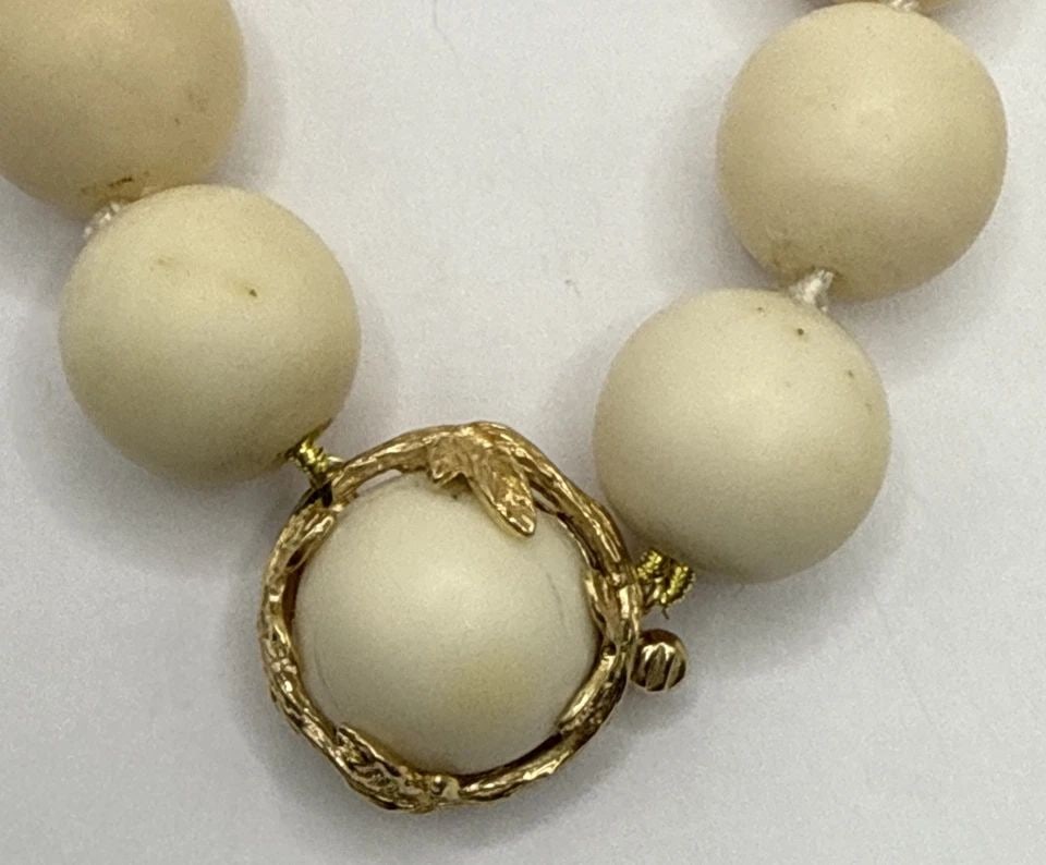 ANGEL SKIN CORAL BEADED 15" NECKLACE & 6.5" BRACELET WITH 14K YELLOW GOLD CLASP (1 of 1)