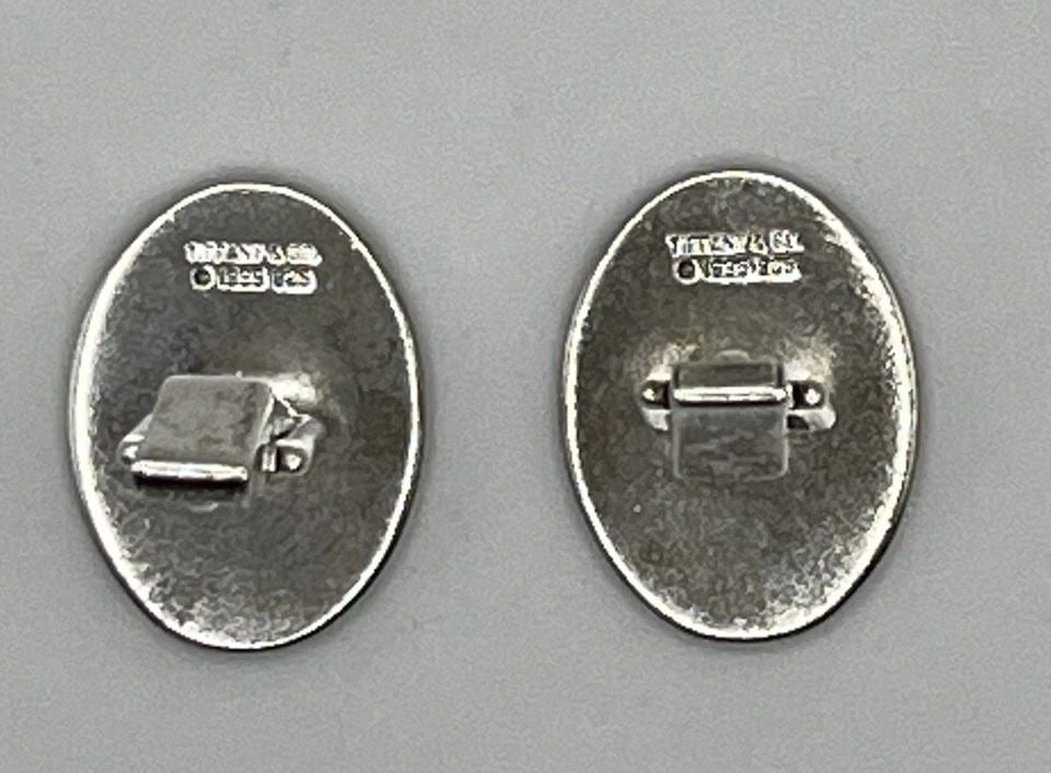 TIFFANY & CO. STRIPPED CUFFLINKS STERLING SILVER (1 of 1)