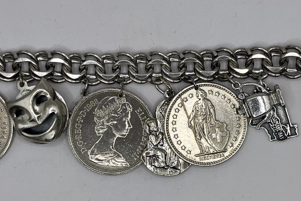 STERLING SILVER CHARM BRACELET WITH 13 CHARMS (1 of 1)