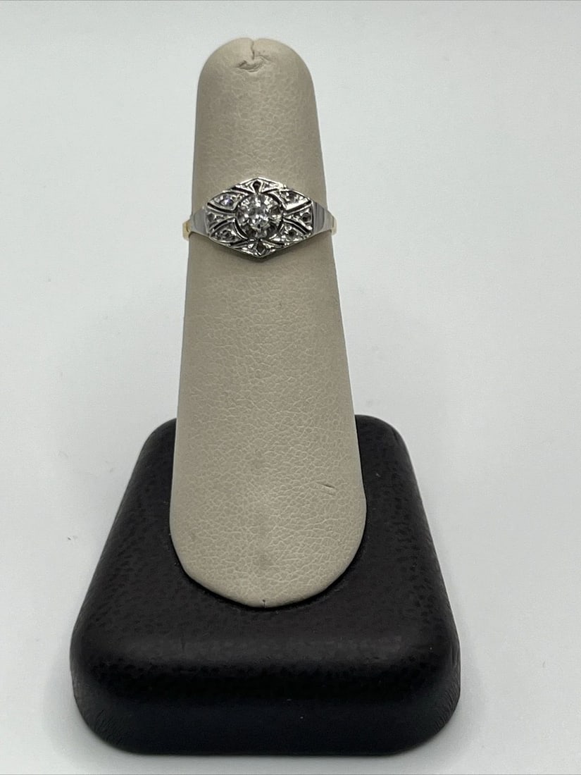 14KT WHITE & YELLOW GOLD RING SIZE 6.25 WITH COLORLESS STONE (1 of 2)
