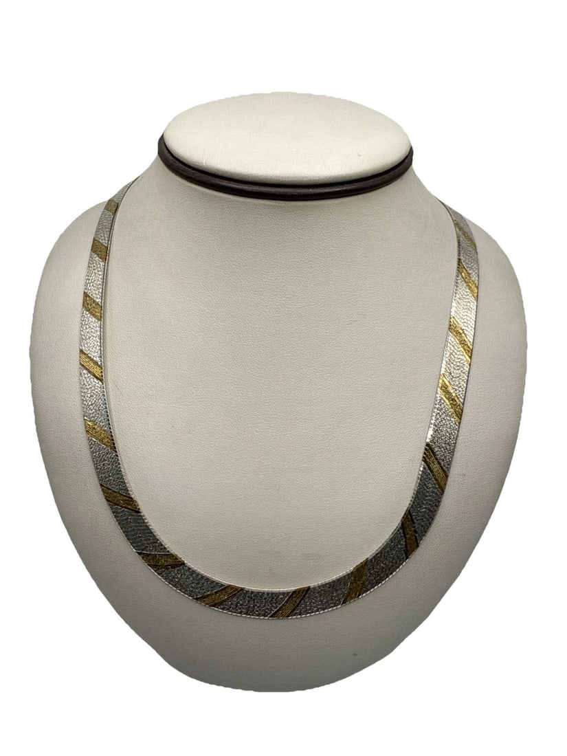 26?? STEELING SILVER TWO TONE SNAKE KNITTING STYLE HANDMADE WOMAN'S NECKLACE 44G: 26” STEELING SILVER TWO TONE SNAKE KNITTING STYLE HANDMADE WOMAN'S NECKLACE 44G This 26” sterling silver two tone snake knitting style handmade woman's necklace weighs 44 grams. The lobste