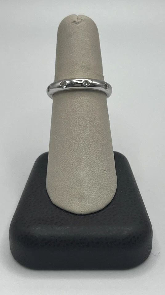 STERLING SILVER & CZ FULL ROUND WOMANS BRIDAL RING SIZE 7 (1 of 1)