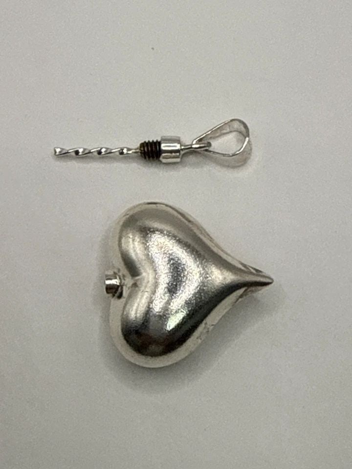 VINTAGE MEXICO PERFUME FLASK BOTTLE HEART STERLING SILVER PENDANT 14.6 GRAMS (1 of 1)