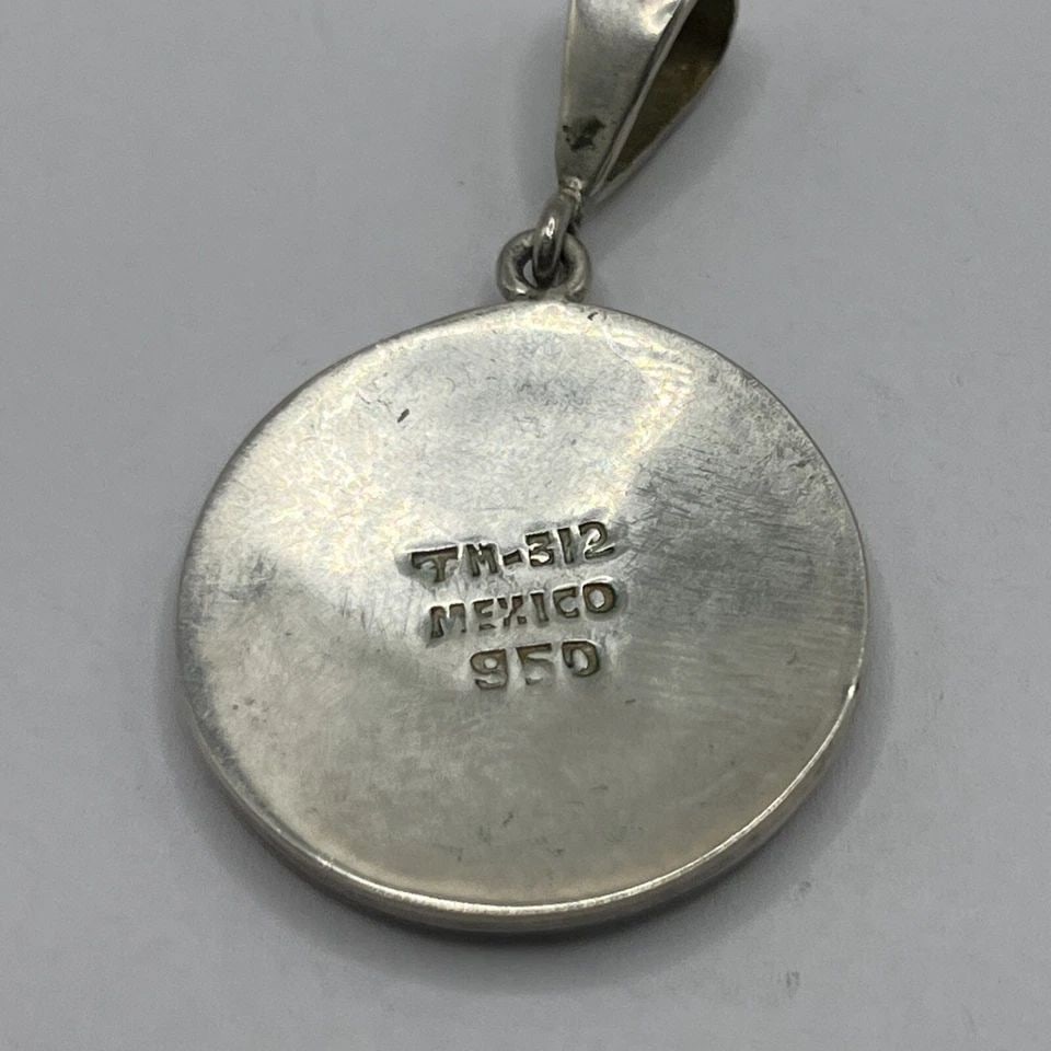 MEXICO 950 SILVER PENDANT WITH MULTI-COLORED CHIP INLAY DESIGN (1 of 1)