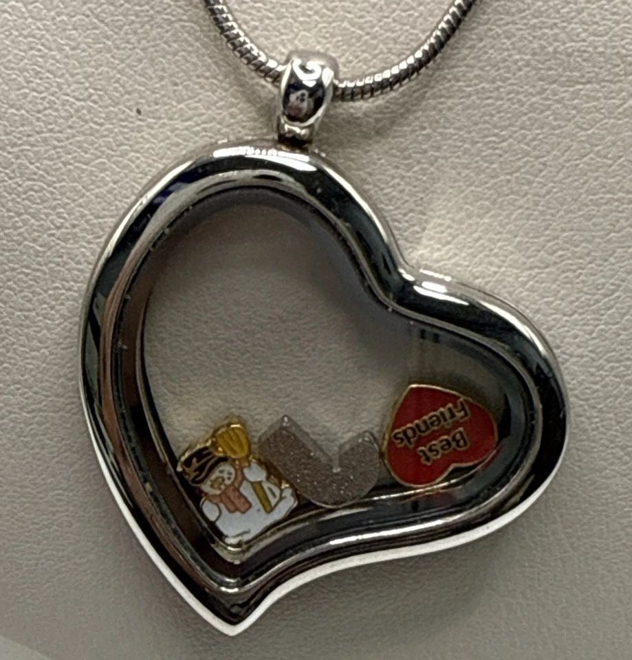 FLOATING CHARM MEMORY LOCKET AND CHAIN WITH 3 CHARMS - BEST FRIENDS, J, SNOWMAN (1 of 1)