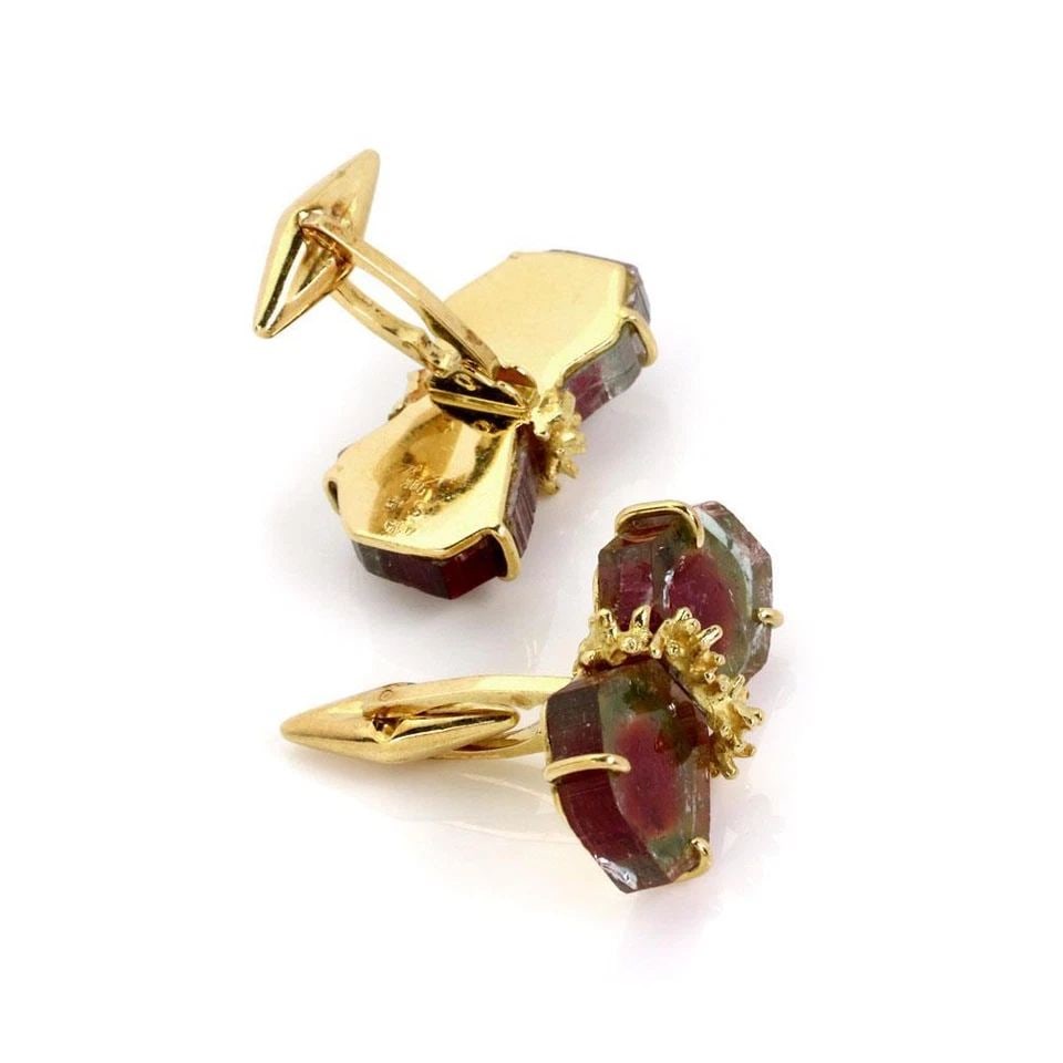 SPRITZER &FUHRMANN VINTAGE WATERMELON TOURMALINE & 18K GOLD STUD CUFFLINKS: SPRITZER &FUHRMANN VINTAGE WATERMELON TOURMALINE & 18K GOLD STUD CUFFLINKS Spritzer &Fuhrmann Vintage Watermelon Tourmaline & 18k Gold Stud Cufflinks Description This gorgeous authentic pair of cuffli