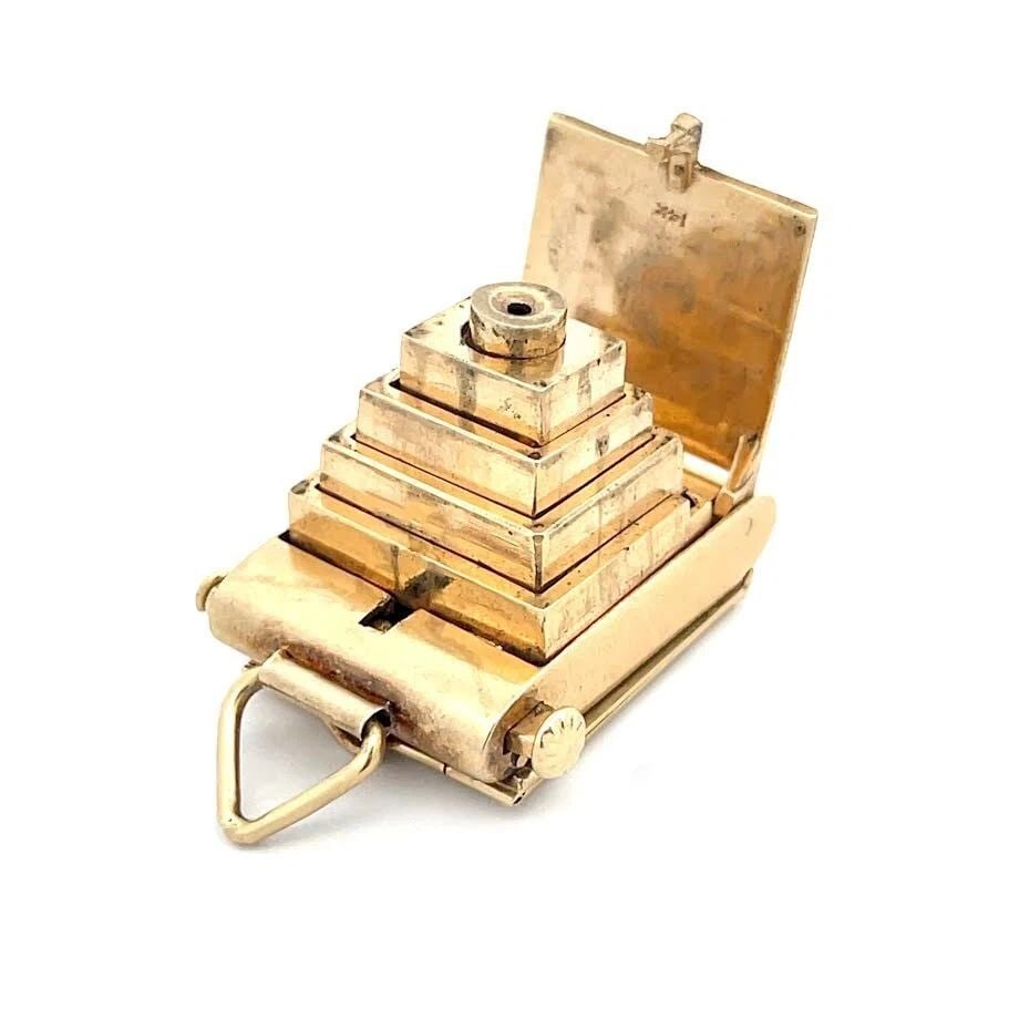 CHARRIOL NECKLACE DIAMOND MOTHER OF PEARL 18K WHITE GOLD STEEL PENDANT: CHARRIOL NECKLACE DIAMOND MOTHER OF PEARL 18K WHITE GOLD STEEL PENDANT Charriol Diamond Mother of Pearl 18k White Gold Steel Pendant Necklace Description This is a stunning ring link necklace by Charr