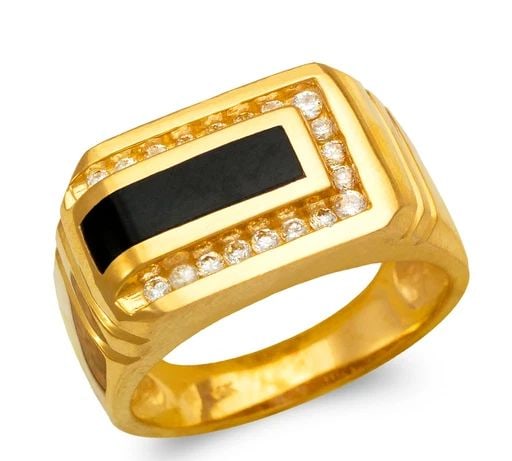 NEW 14K YELLOW GOLD MEN'S FULL CUT ONYX RING: NEW 14K YELLOW GOLD MEN'S FULL CUT ONYX RING MEN'S FULL CUT ONYX RING NEW 14K YELLOW GOLD SIZE Apx: 12mm Apx WEIGHT: 14.0g